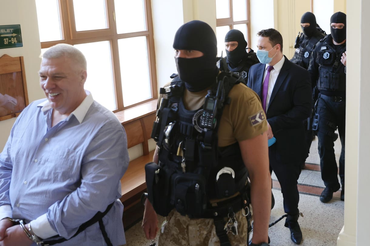 Valami százezer forint értékű marhaság – elvicceskedte meghallgatását a Schadl-ügy huszadrendű vádlottja