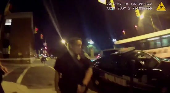Rendőrautónak ütközött egy pokémonozó sofőr - videó