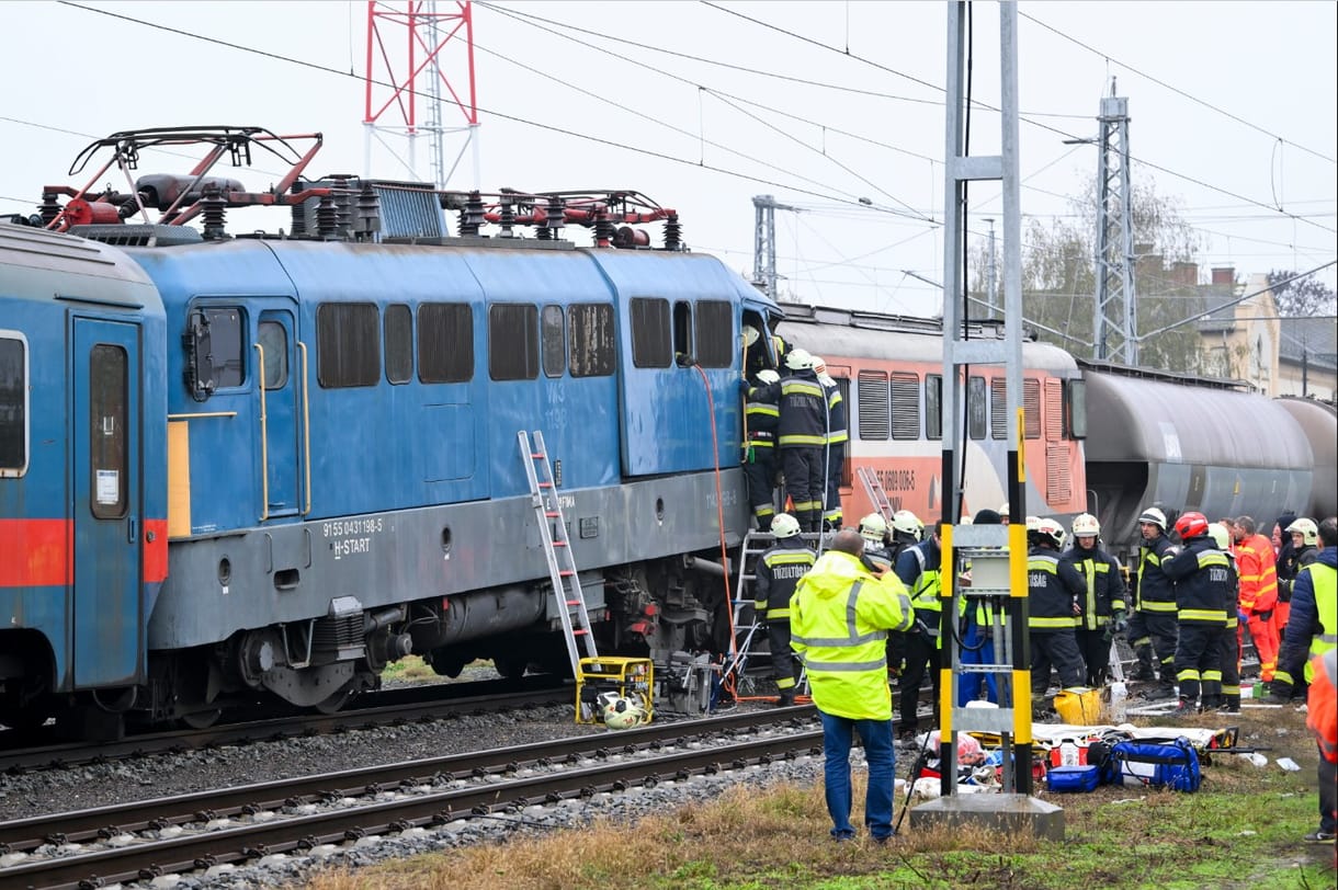 Lázár János: Valószínűleg nem műszaki hiba okozta a sápi vonatbalesetet, amelyben életveszélyesen megsérült a vétlen mozdonyvezető