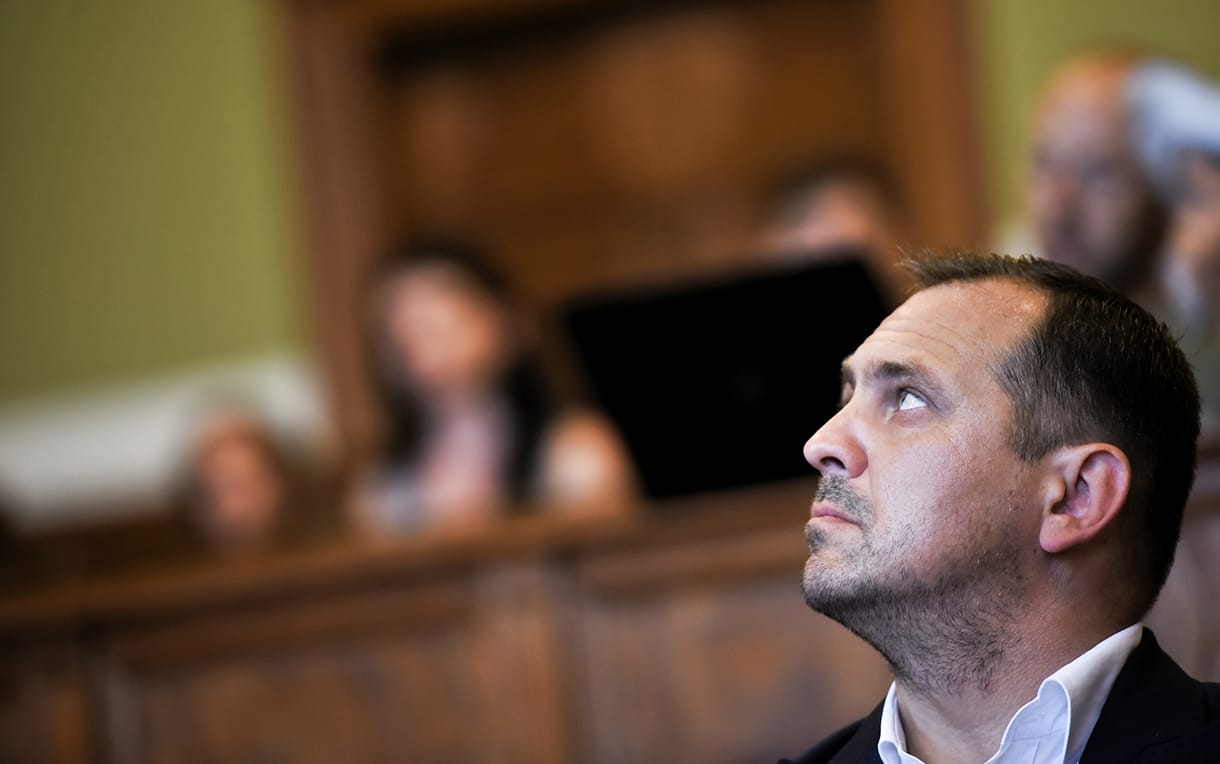 Bőven jönnek elő az ellentmondások Mengyi Roland perében