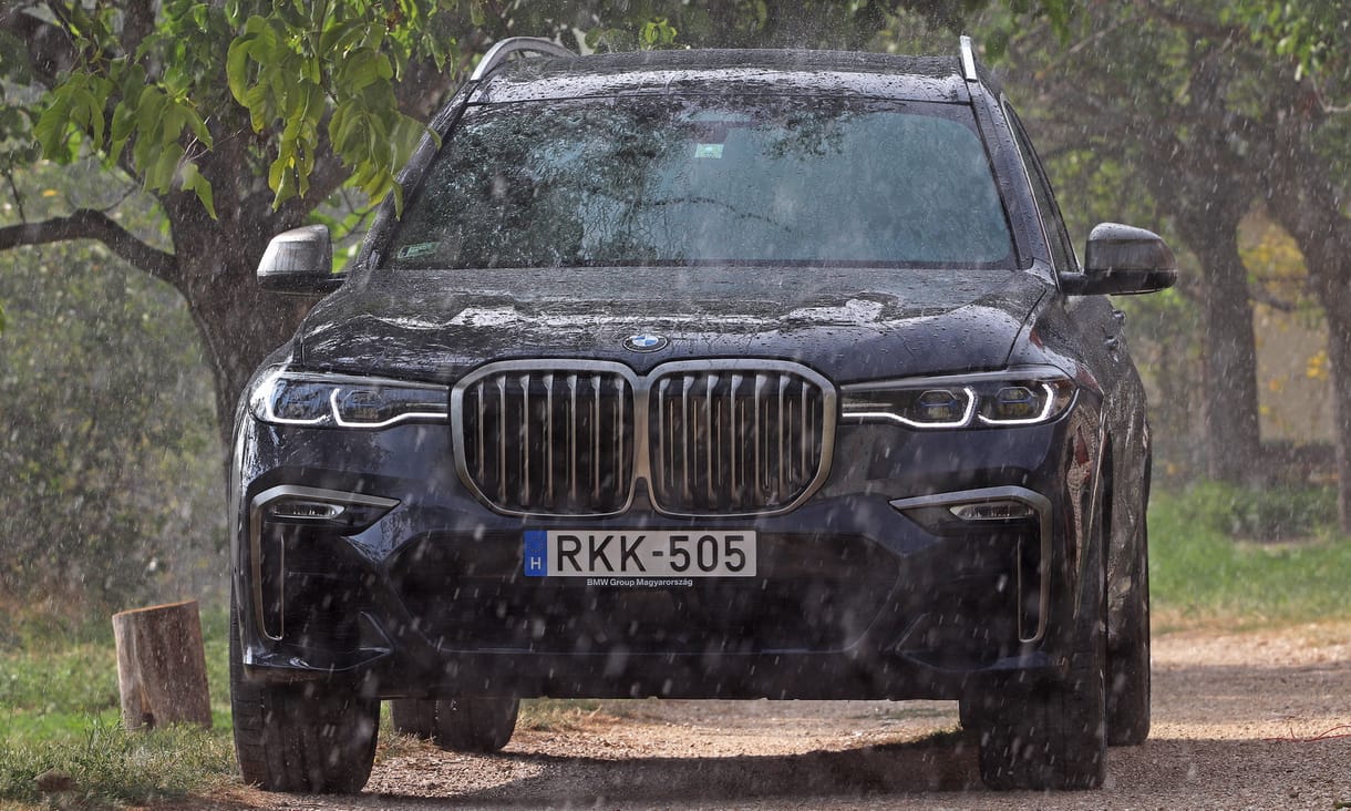 Gigantomán spórolóbajnok: teszten a BMW X7 M50d