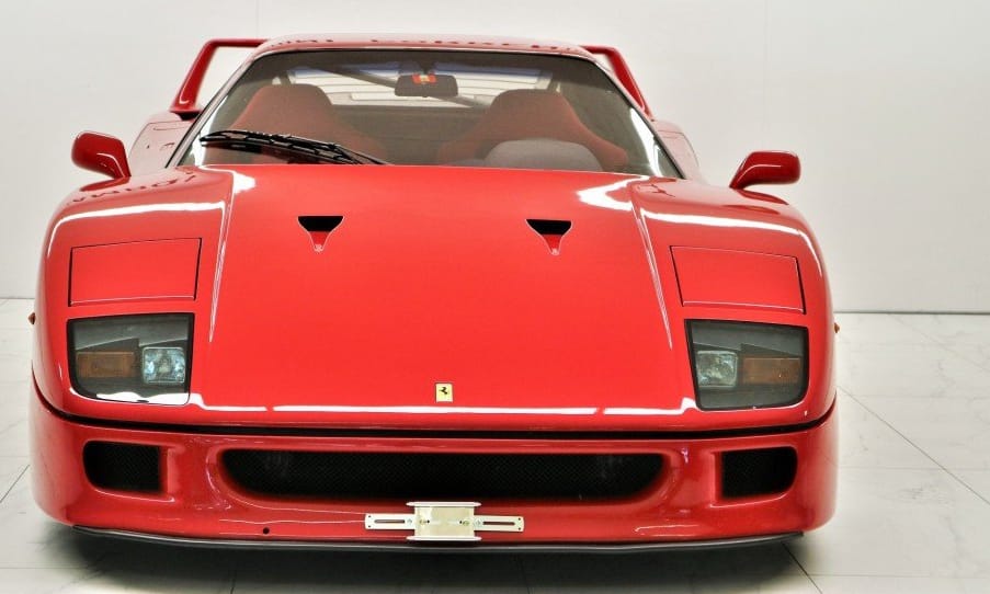 Több mint félmilliárd forintért árulnak egy remek Ferrari F40-est