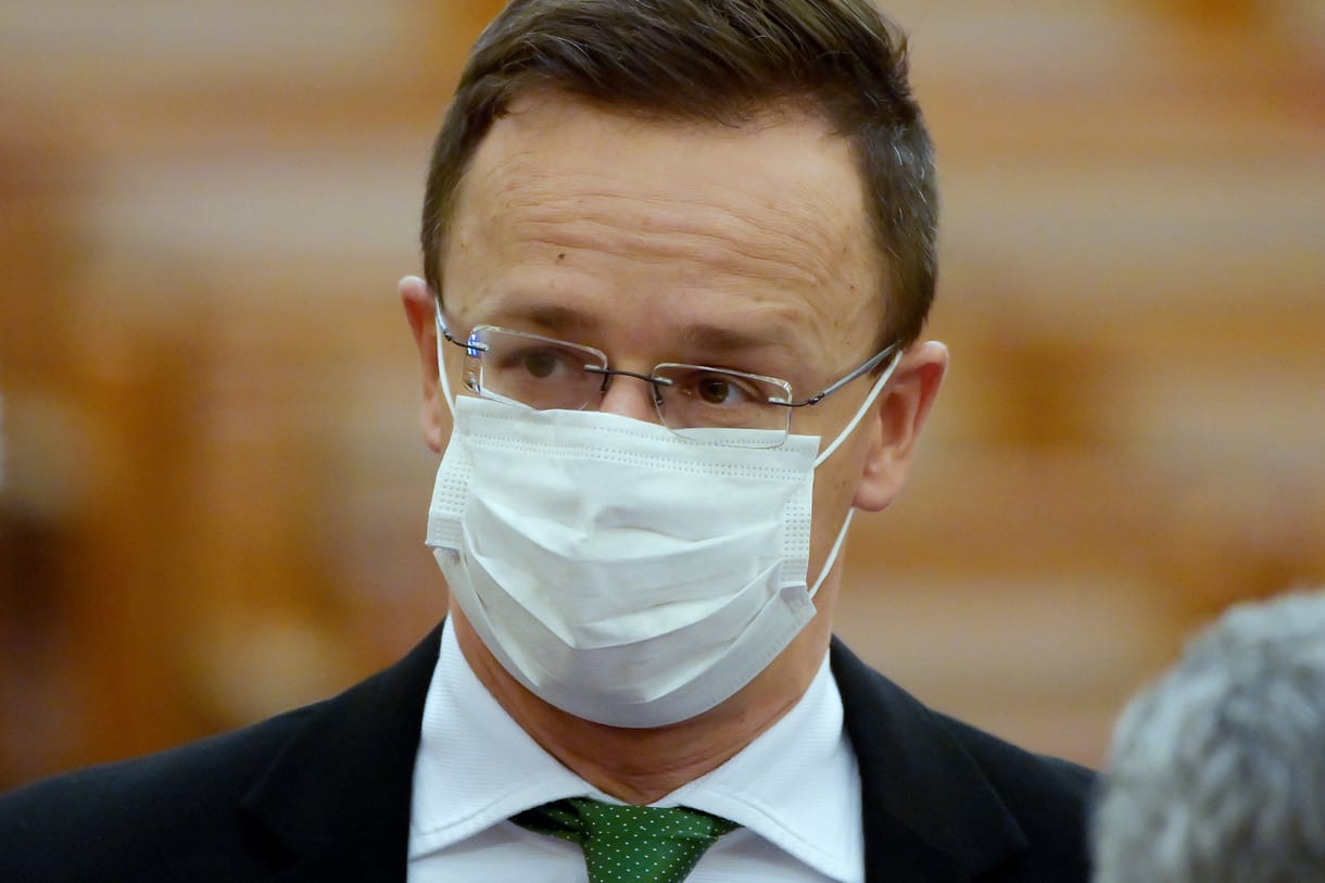 Szijjártó: Magyarország idén megkapja a Szputnyik gyártásához szükséges technológiát