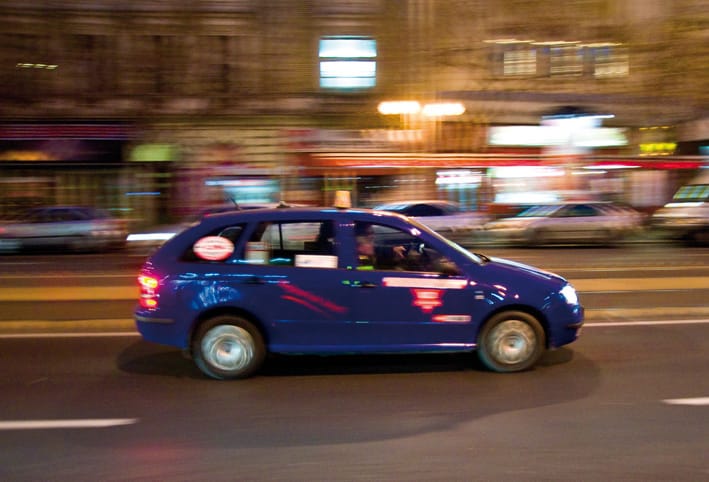 Új taxirendelet jön: eltűnhet a Suzuki és az 