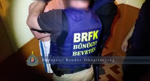 Betty Blue-t játszott egy dühöngő francia Budapesten - videó