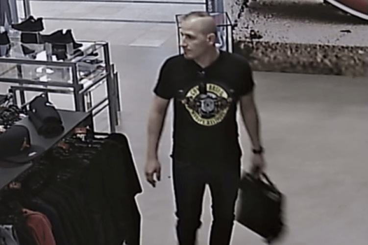 Áruházból lopott sportcipőt, keresi a rendőrség