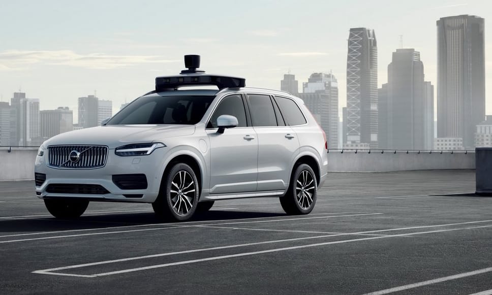Itt a Volvo és az Uber sorozatgyártásra kész önvezető autója