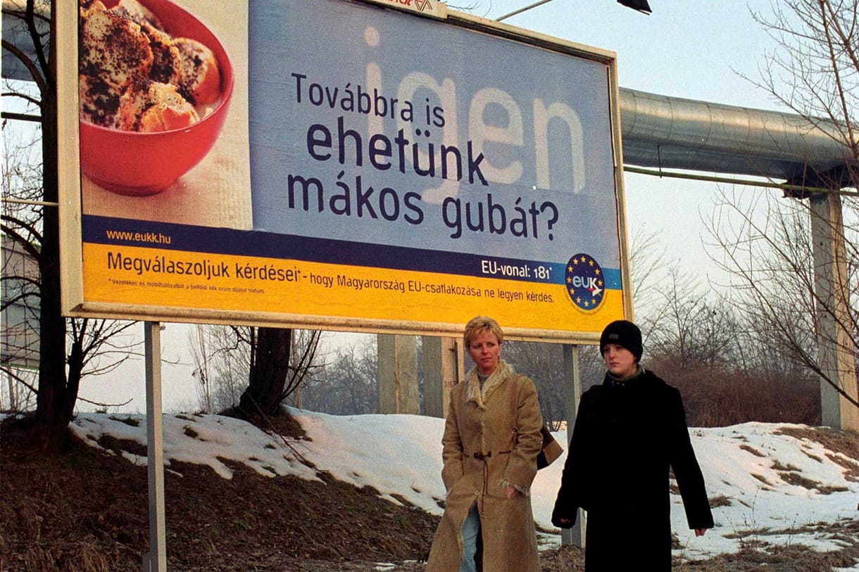 És akkor tizenöt év sem volt elég, hogy betiltsák a mákos gubát