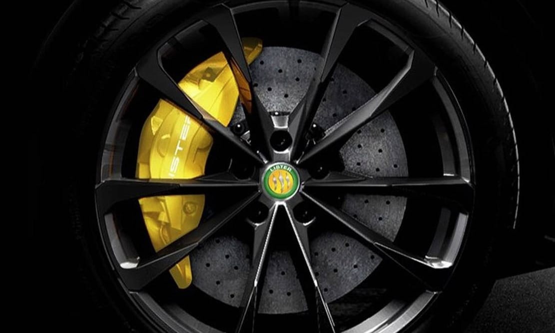 Új rekord: már nem a Lamborghini Urus a leggyorsabb divatterepjáró