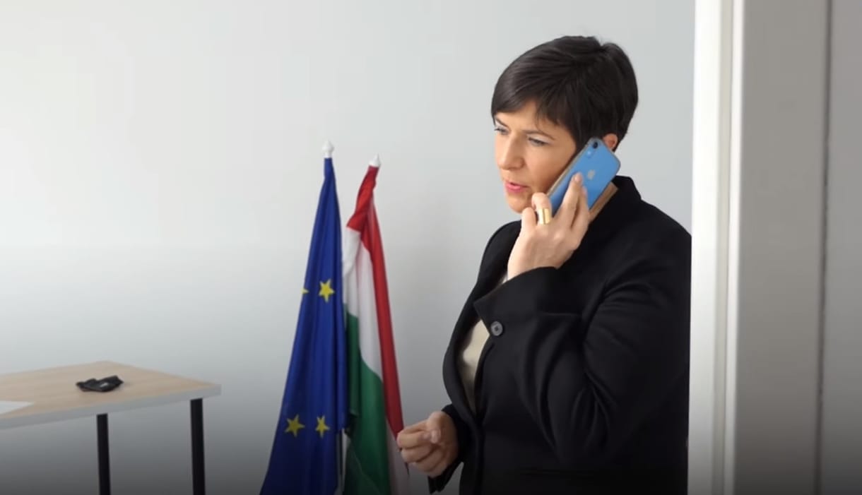 Dobrev Klára egy belarusz aktivistával beszélve villantotta meg orosz nyelvtudását