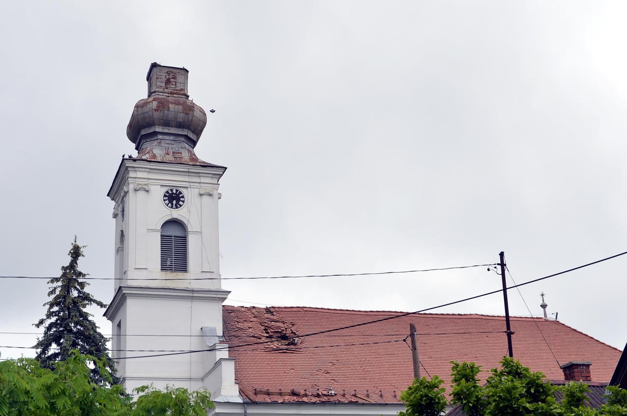A csokonyavisontai templom tornyát is ledöntötte a Somogy megyét elkapó vihar