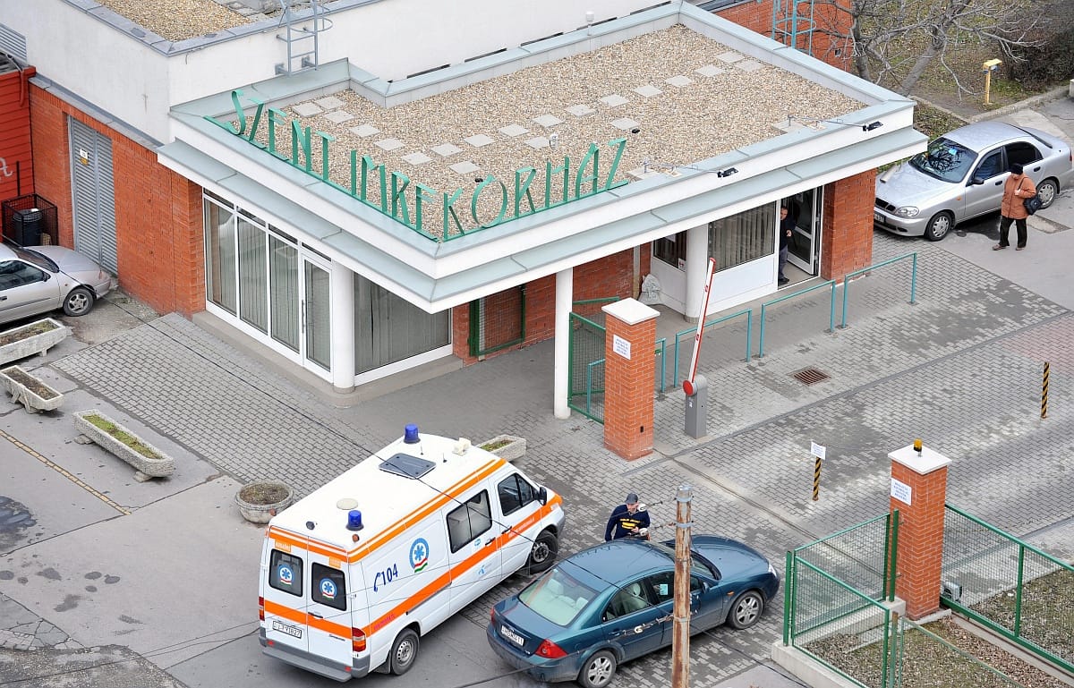 Tűz ütött ki a Szent Imre kórházban, egy ember meghalt