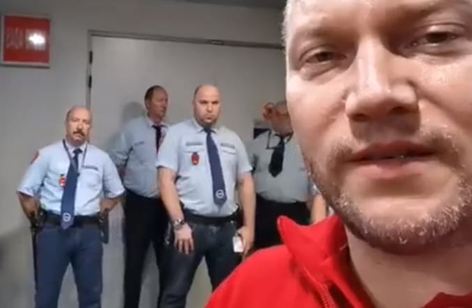 Az MSZP-s Ujhelyi felhívta az Echo Tv riporterét, aki magyarázkodásba kezdett