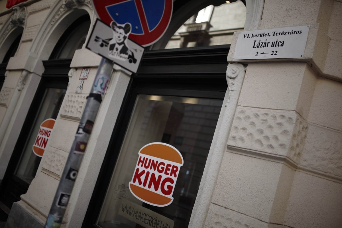 Burger-Meki meccs: nézzen savazós reklámszpotot!