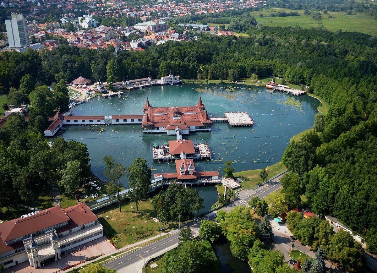 Csillagosok lesznek a fürdők is