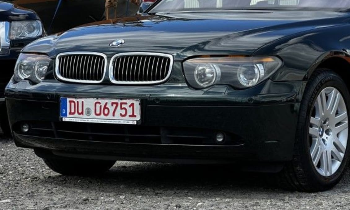 3 millió forintos V8-as luxusautó? Mutatjuk a polgári luxust olcsón kimaxoló 7-es BMW-t