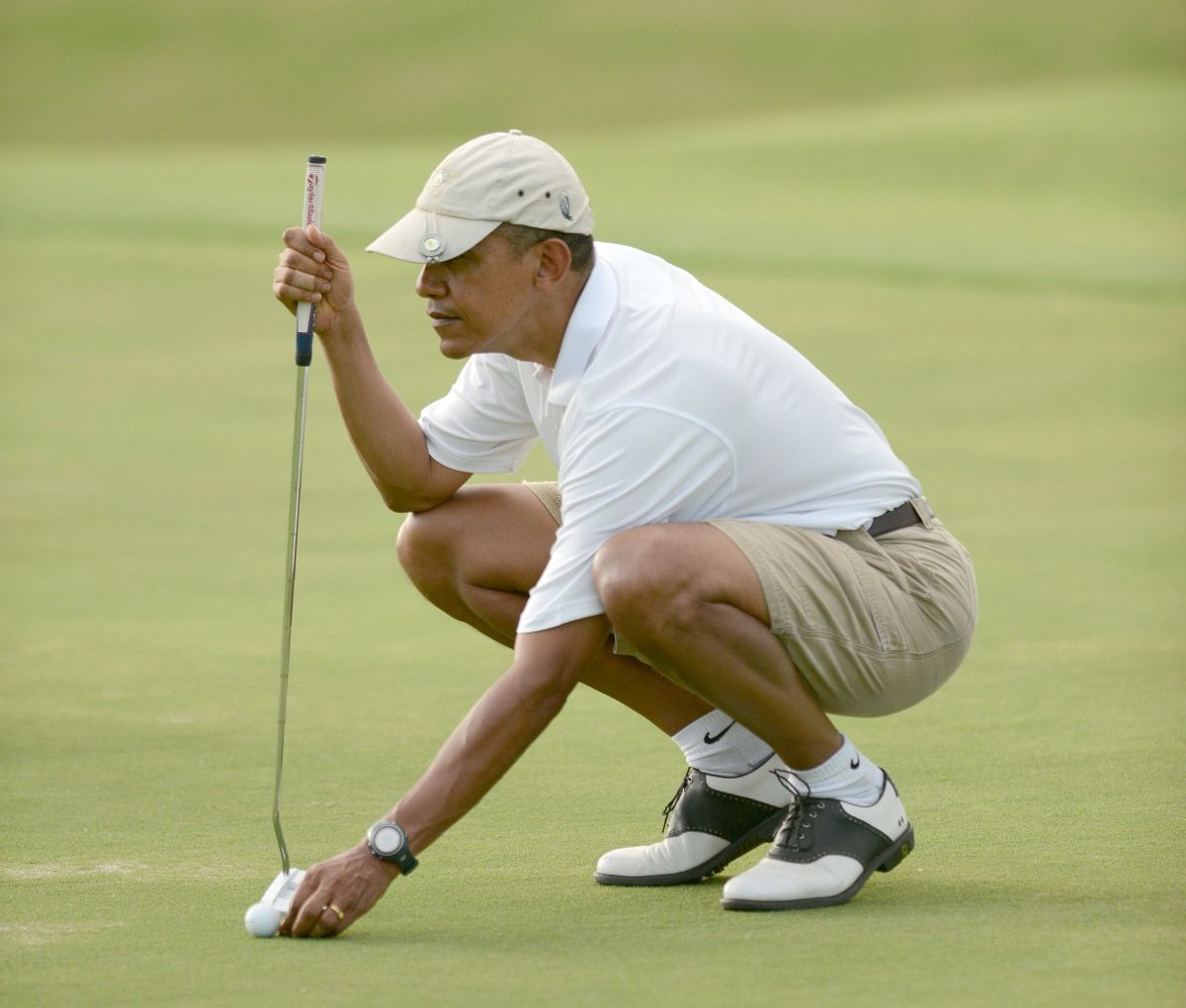 Ilyen, mikor Obama keres telefonon