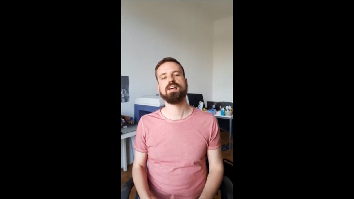 Gulyás Márton videóban üzent: Nem hívtam be Soros rohamosztagosait