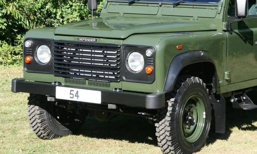 A részben általa tervezett Land Rover viszi utolsó útján Fülöp herceget