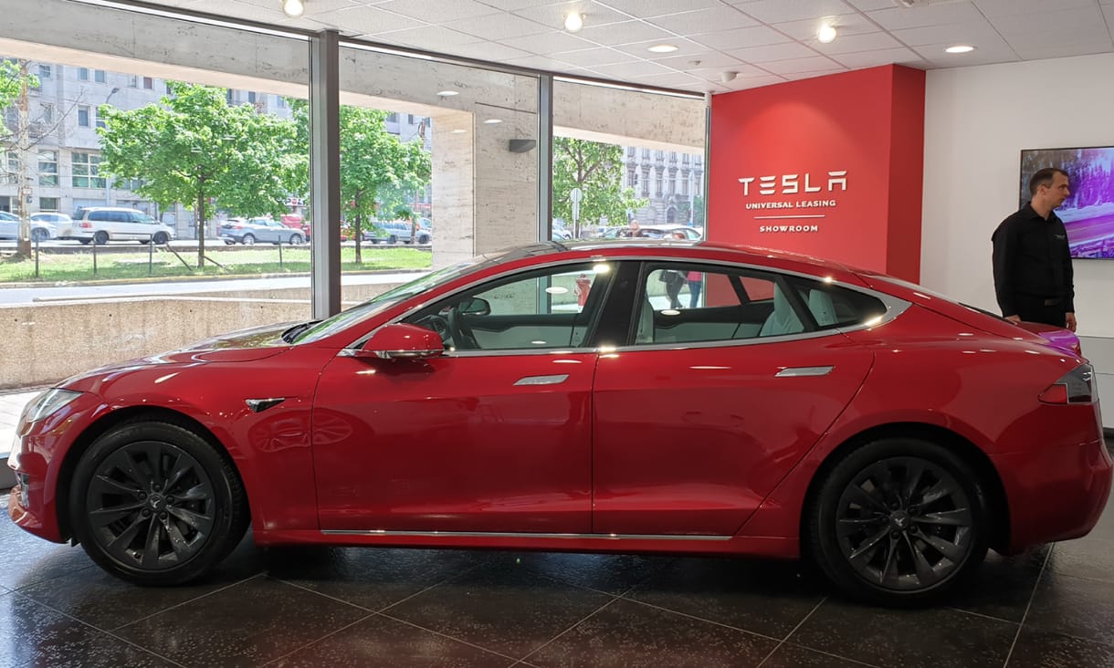 Jelentősen csökkent a Tesla vesztesége, de nem annyira, mint várták