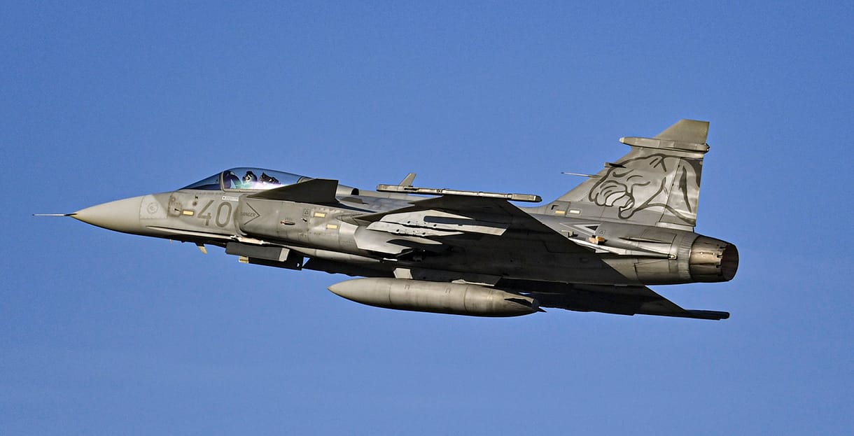 Azonosítatlan légijármű miatt riasztották a Gripeneket