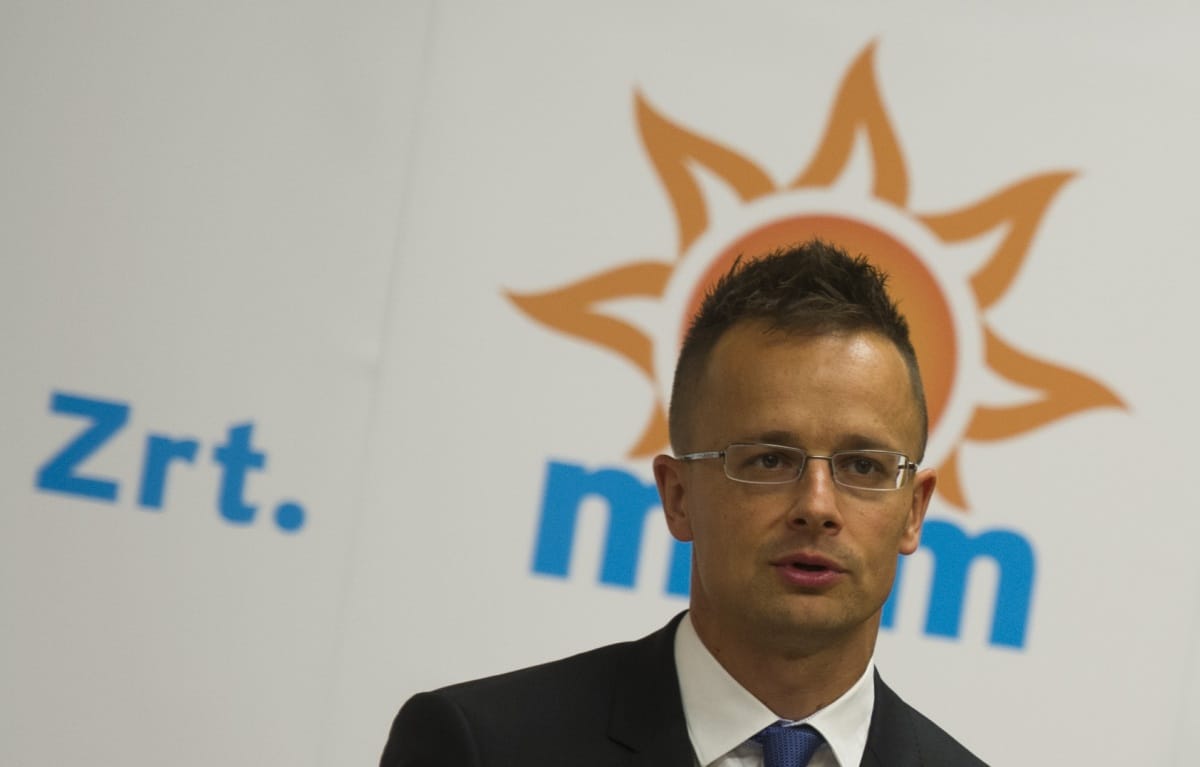 Szijjártó Pétert meg kellett operálni