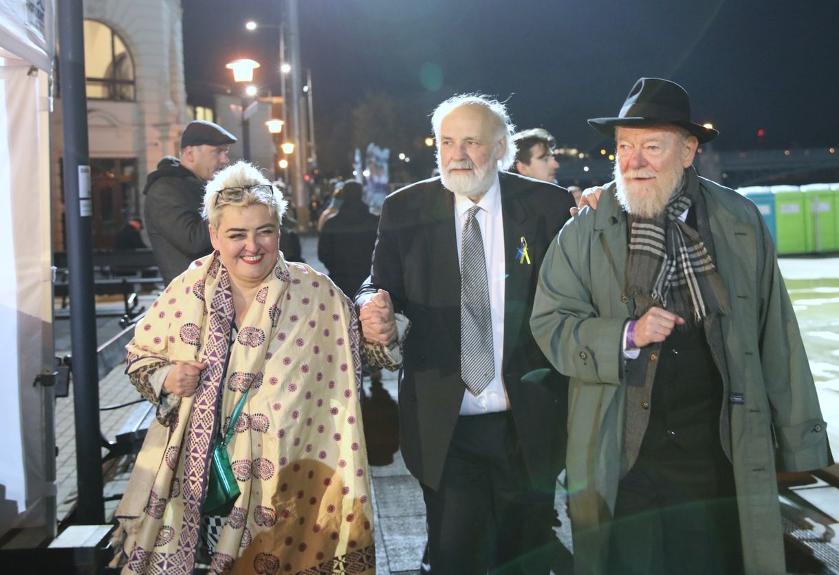 Iványiék jótékonysági árverésére ajánlotta fel személyes tárgyait több híresség