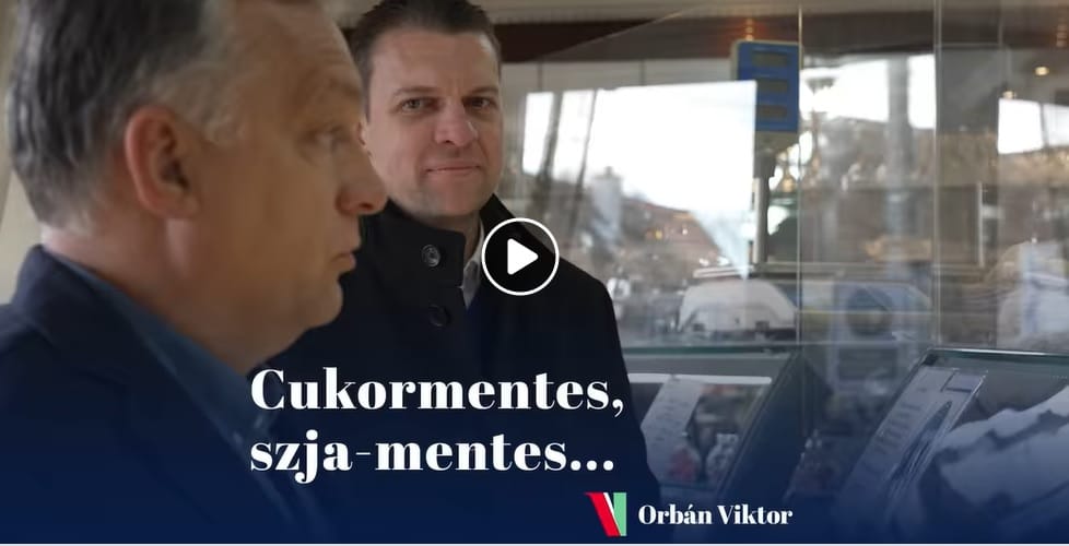 Orbán a lángosos után most egy cukrászdát látogatott meg a külügyi államtitkárral
