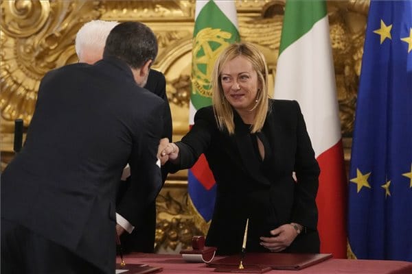 Letette a hivatali esküt Giorgia Meloni és kormánya