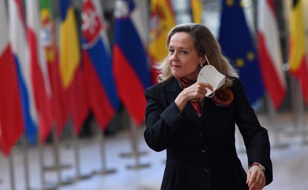 Kivonult a fotózásról a spanyol miniszter, mert ő lett volna az egyetlen nő a képen