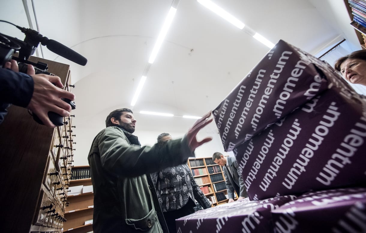Kirúgták a momentumost az önkormányzattól, majd feljelentést is tettek