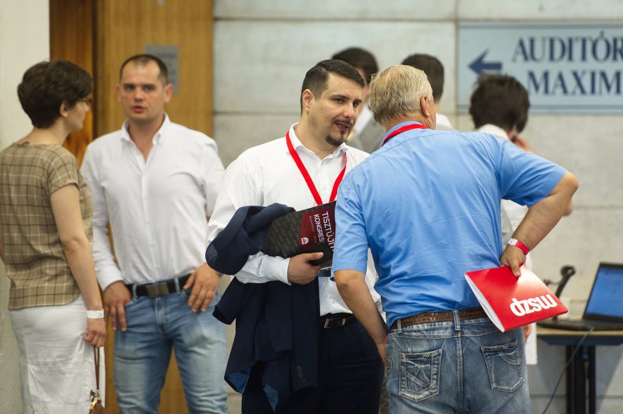 Nem zárták ki Mesterházyt az MSZP-ből