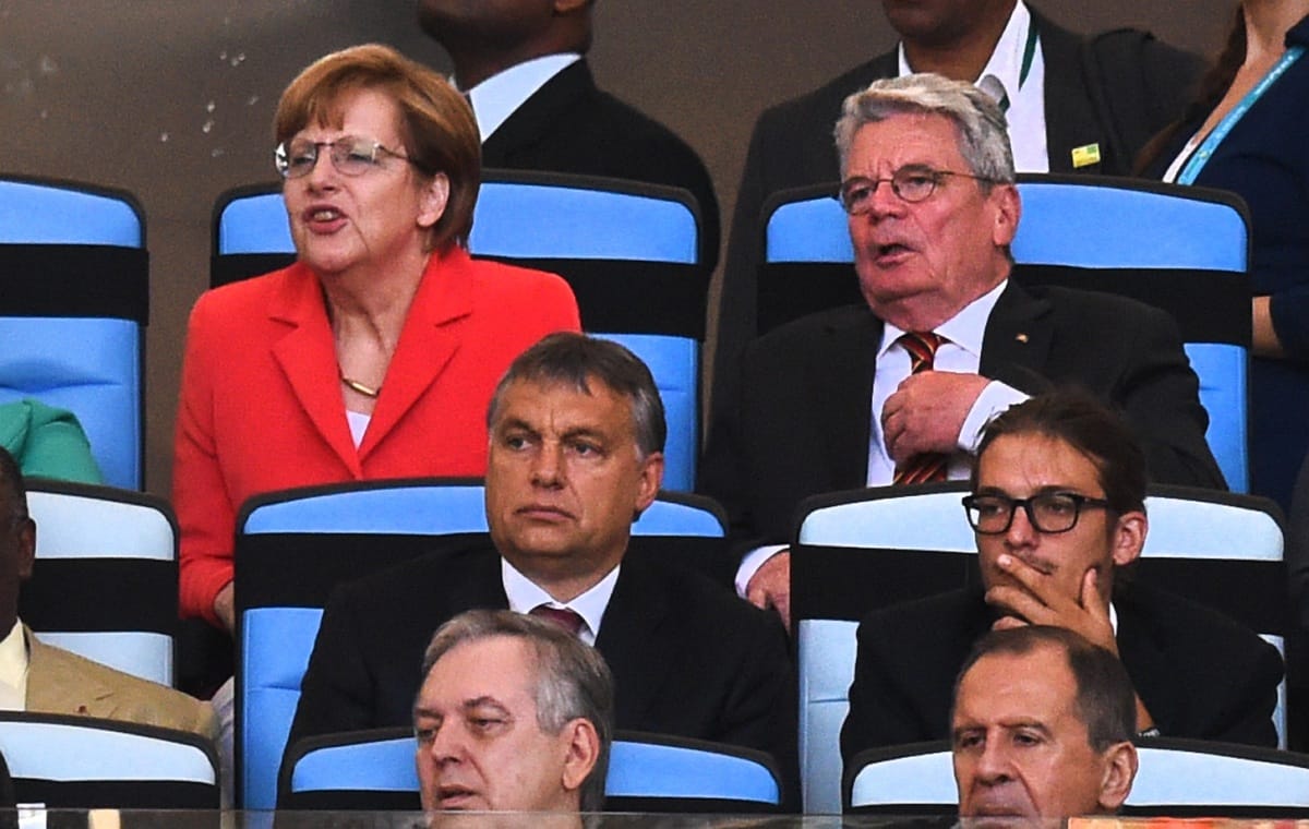 Orbán Gáspár fotója védhetetlen, de máskor elbújhat a sajtó elől