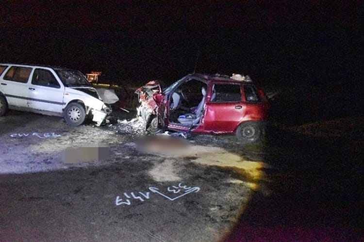 Idős házaspár halt meg egy figyelmetlen előzés miatt Győrújbarátnál