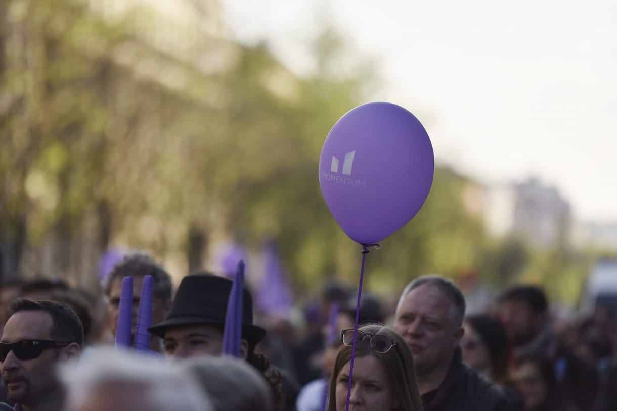Felmérés: EP-mandátumot szerezhet a Momentum, a Jobbik nagyon visszaesett
