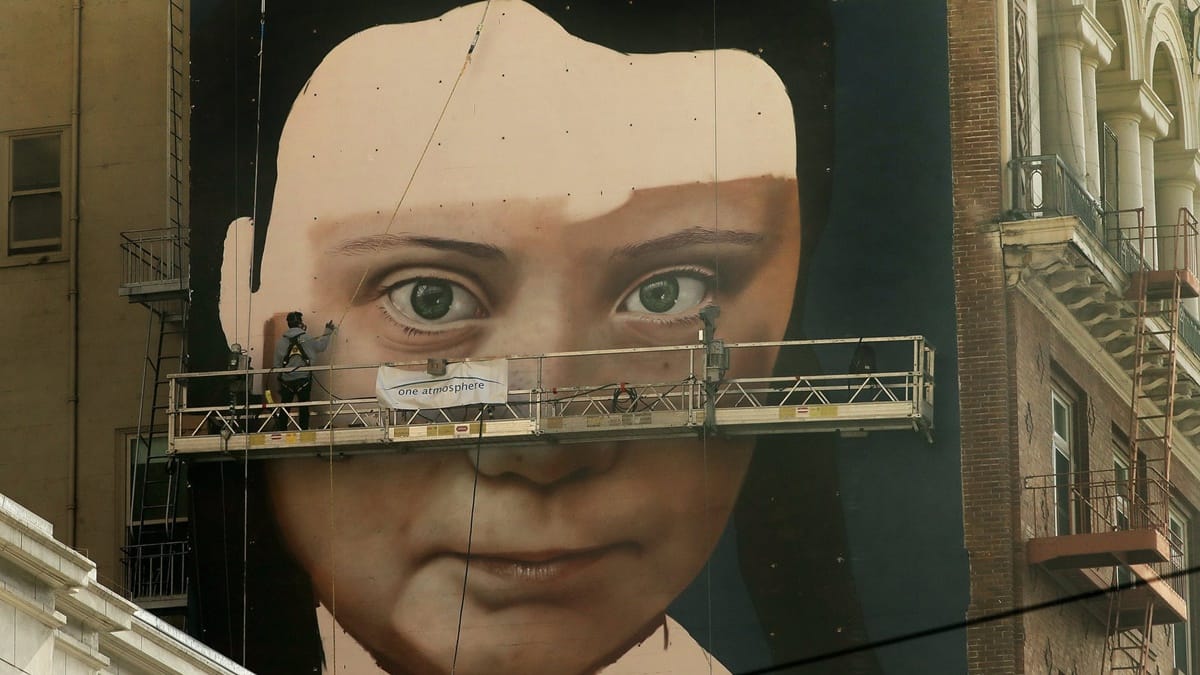 Gigantikus Greta Thunberg őrzi San Franciscót