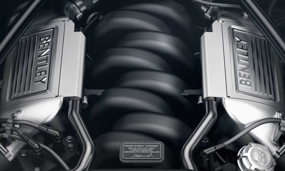 6 évtized után búcsúzik a Bentley legendás 6,75 literes V8-as motorja