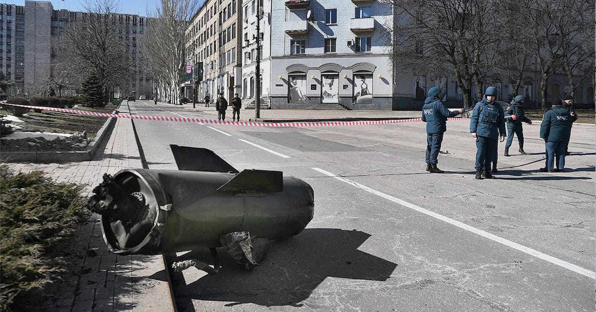 A szakadárok szerint ukrán, az ukránok szerint orosz rakéta ölt meg húsz embert Donyeckben