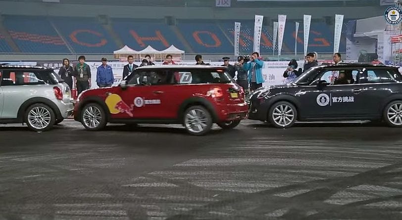 Azt hiszi, ügyesen tud parkolni? Akkor mit szól ehhez – videó