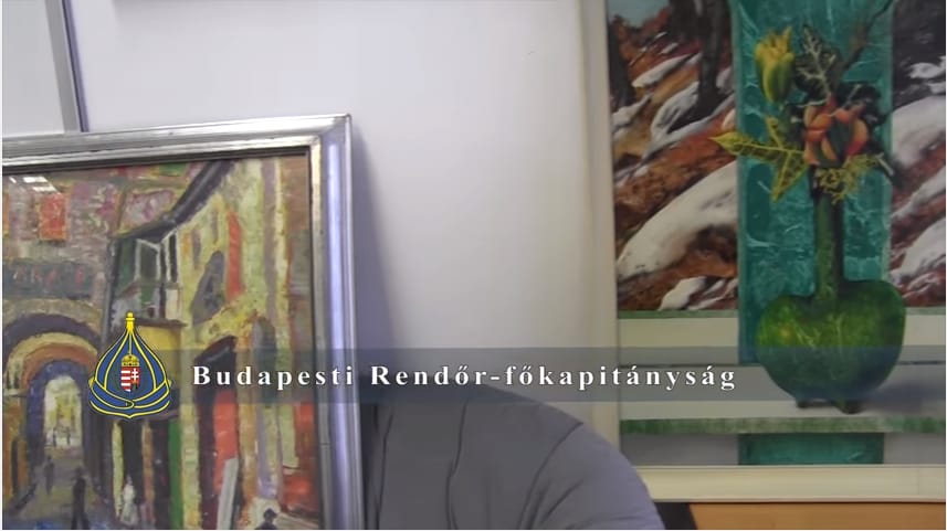 Balatonfőkajáron kerültek elő a Józsefvárosból lenyúlt festmények – videó
