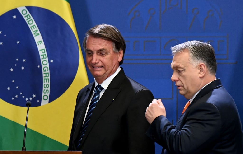 Bekérették a magyar nagykövetet Brazíliában Bolsonaro bujkálása miatt