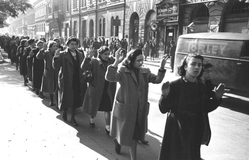 Sebők János: Tényleg Horthy mentette meg a budapesti zsidókat? 