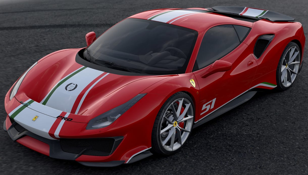 Nem egy, hanem rögtön két szuperritka új Ferrari jött Budapestre