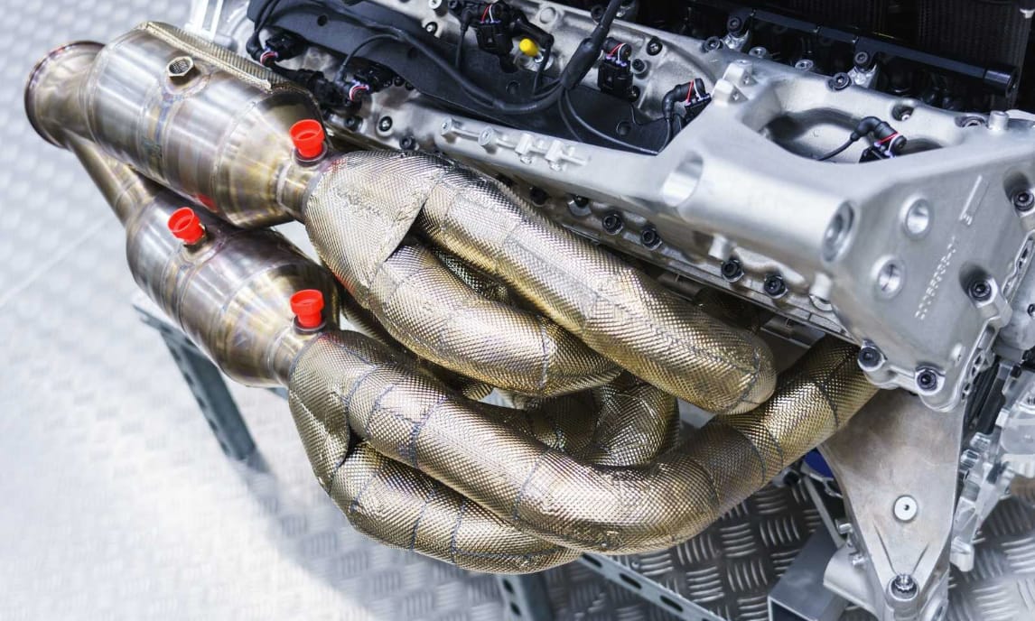 Mérnöki remekmű: így visít az Aston Martin elképesztő új V12-es motorja – videó