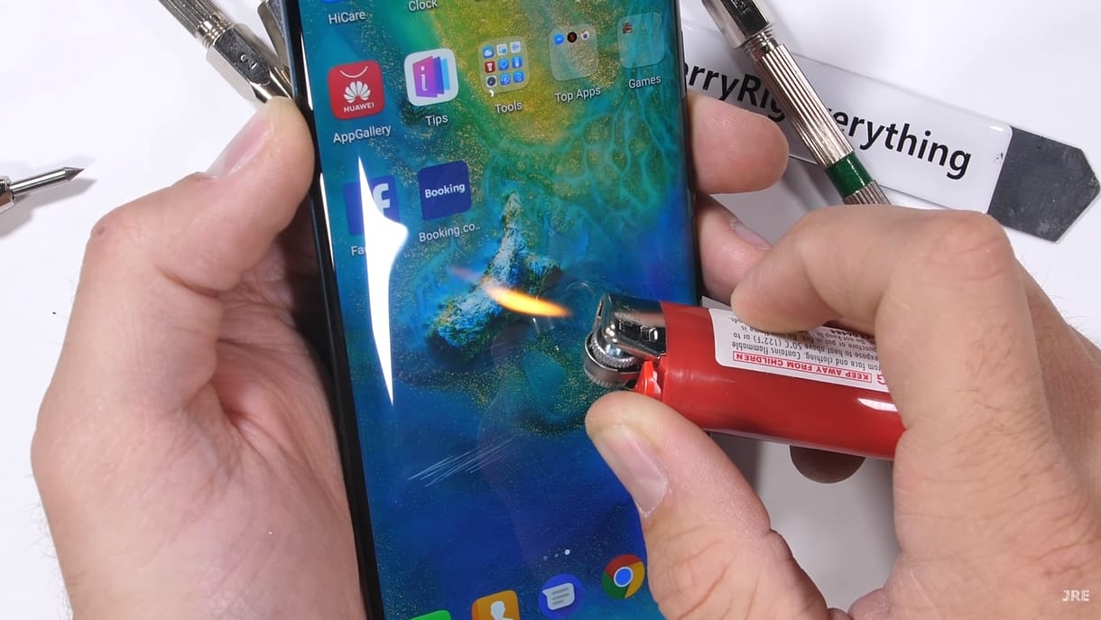 Megégették, összekarcolták: mit bír a legjobb telefon, a Mate 20 Pro? 