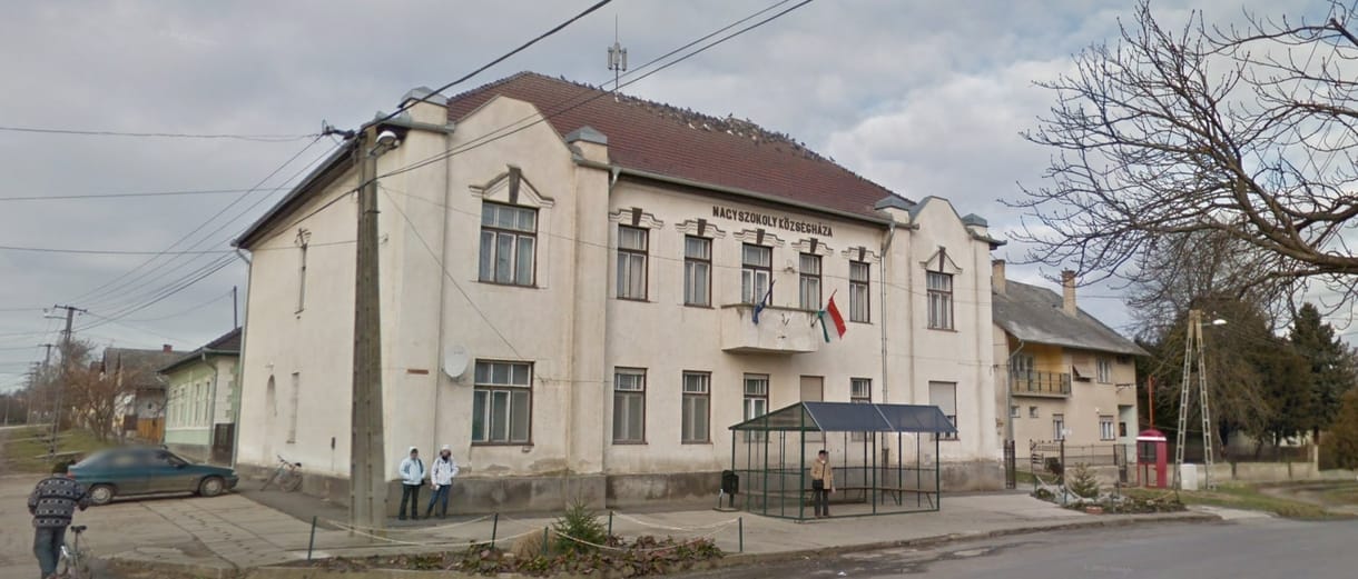 Időközi választást kell kiírni Nagyszokolyban, mert három év börtönre ítélték a polgármestert