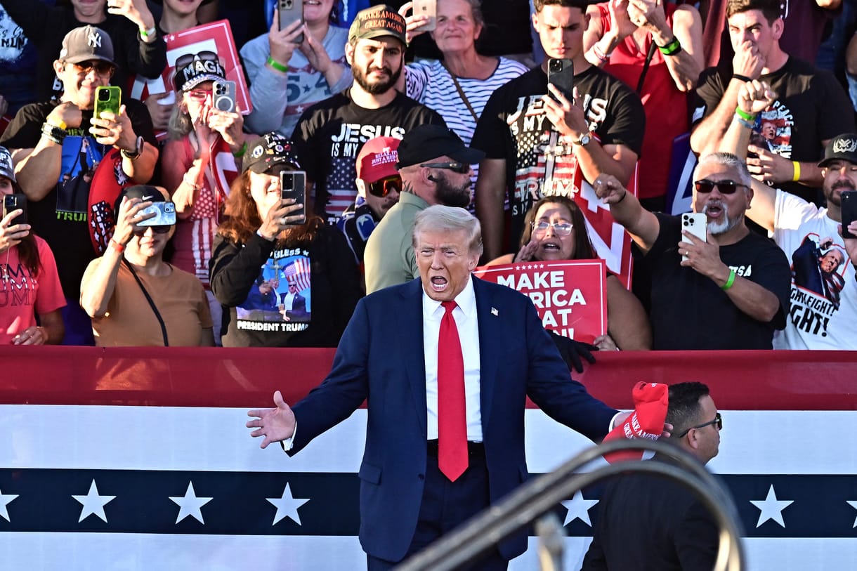 Fegyverest tartóztattak le Donald Trump kaliforniai választási gyűlésének közelében