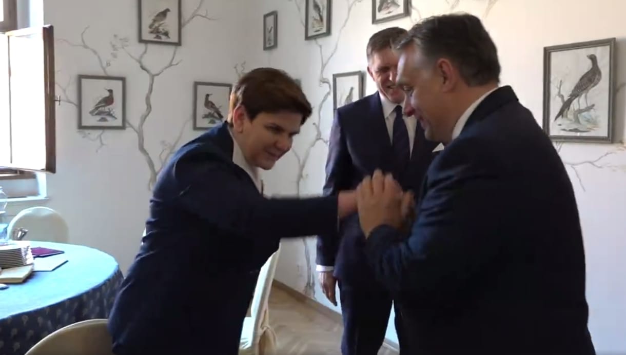 Szemre nem aratott túl nagy sikert Orbán kézcsókja