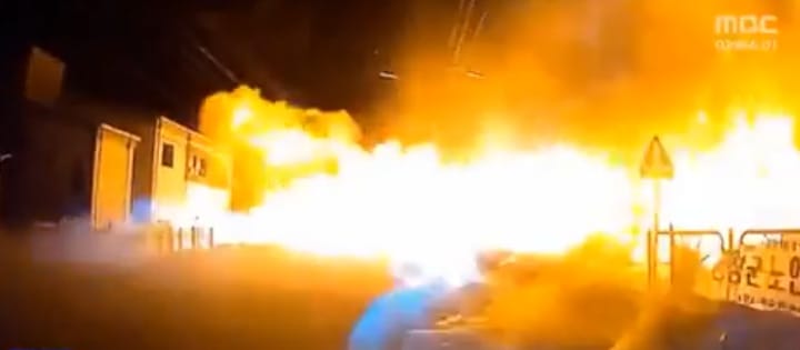 Filmbe illő videó van arról, ahogyan berobban egy dél-koreai LPG-töltőállomás – videó