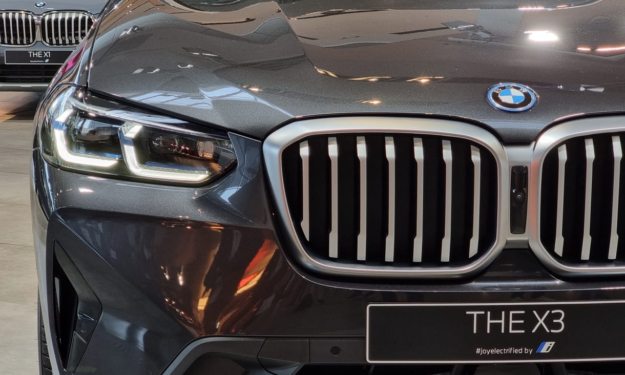 Akár 510 lóerő: megnéztük a felfrissített X3-as és X4-es BMW-ket